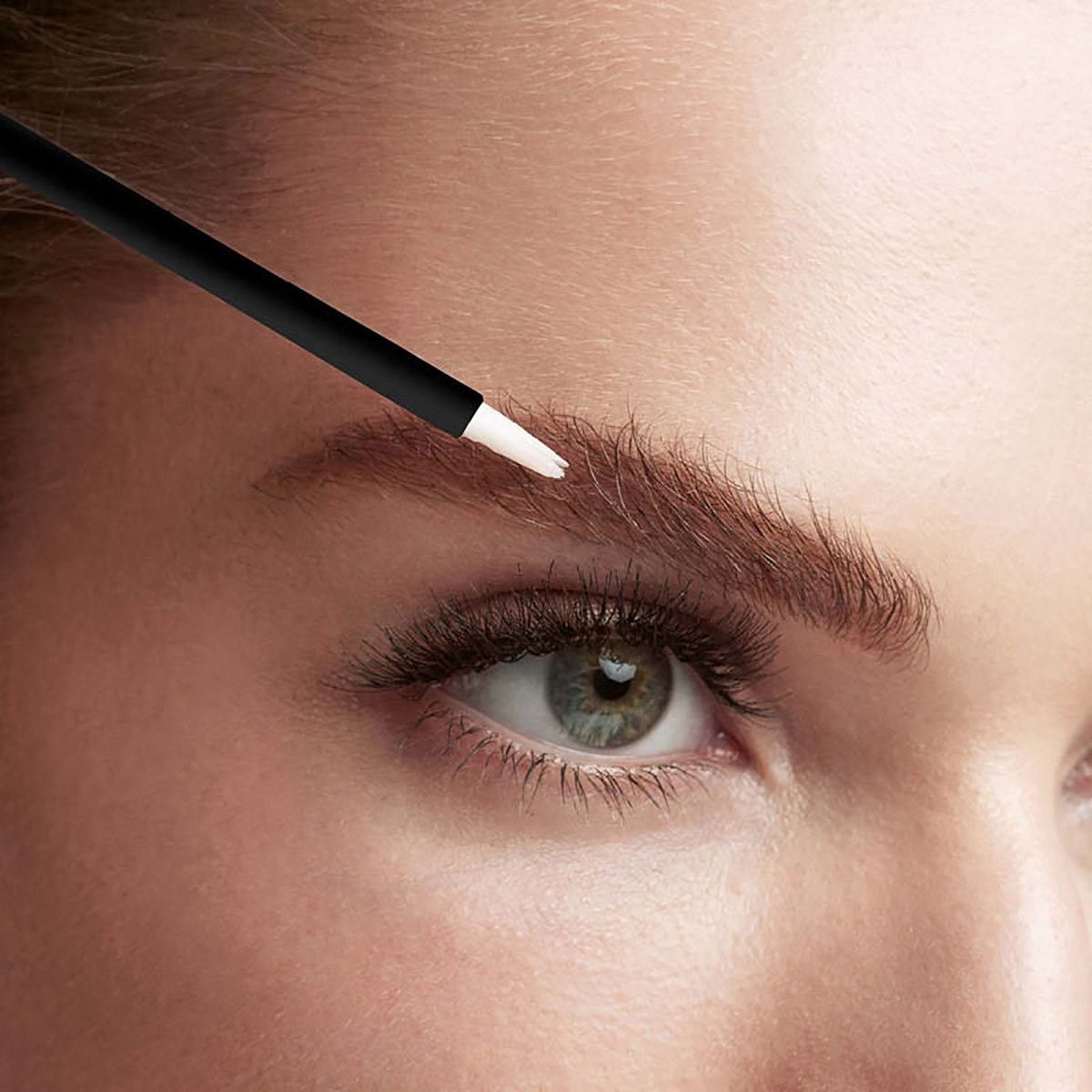 M2Beauté Eyebrow Renewing Serum 4ml